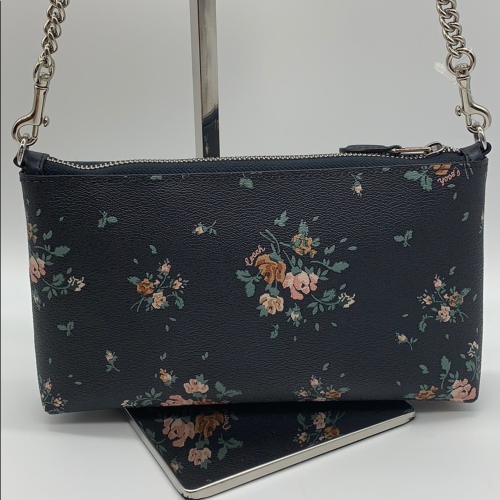 COACH ZIP TOP CROSSBODY WITH ROSE BOUQUET PRINT - Picture 7 of 16